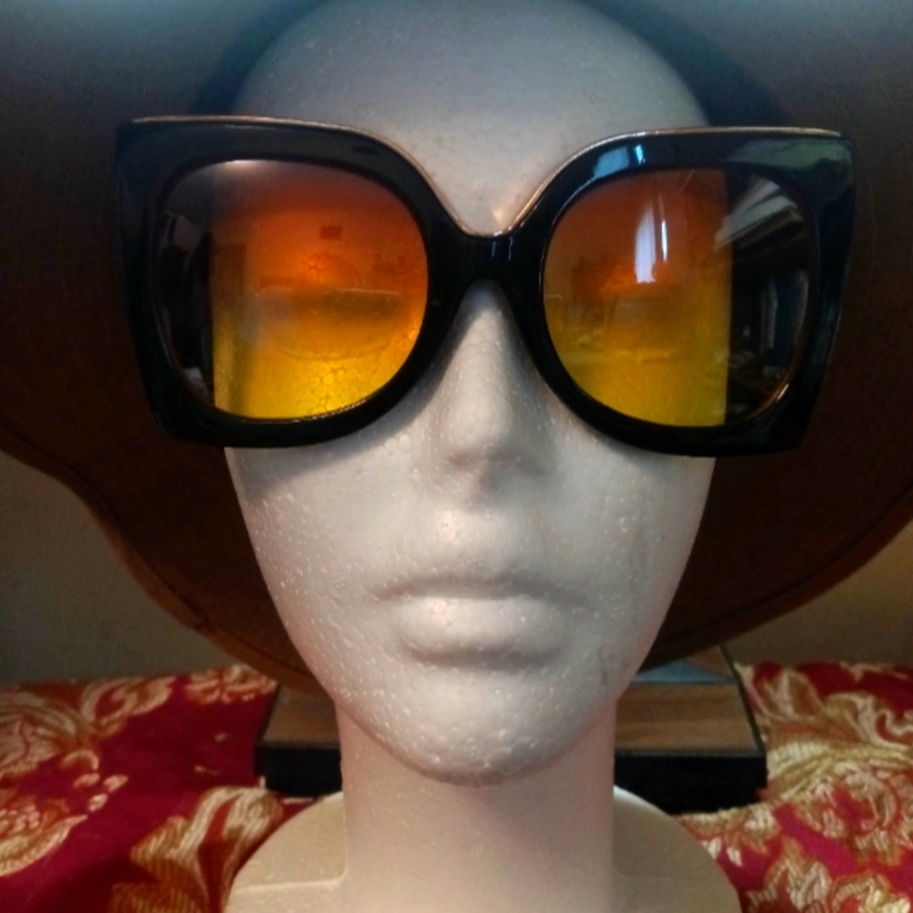 Vintage Women Yellow Tinted Sunglasses